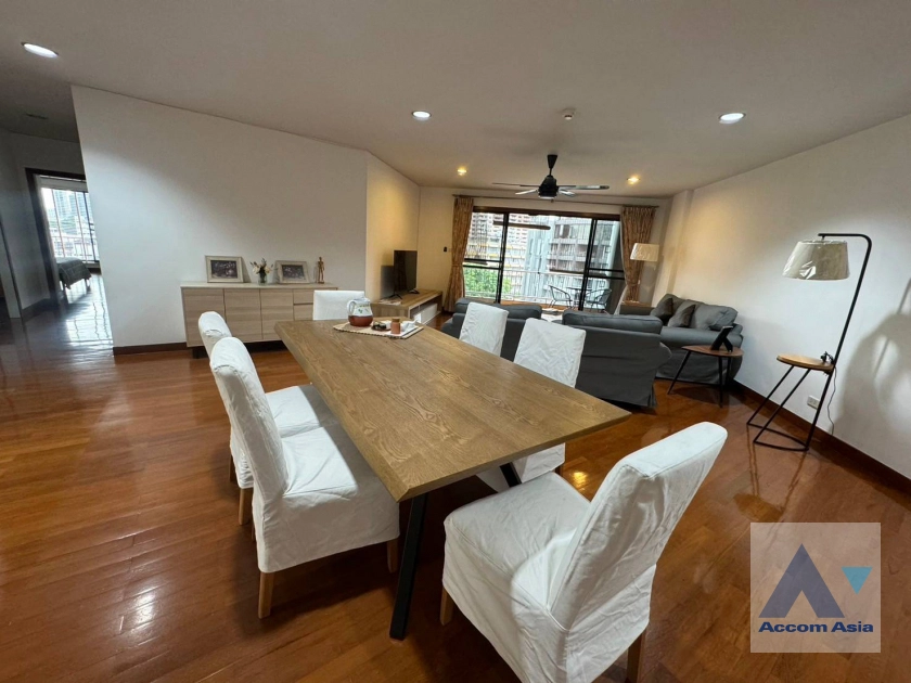 4  3 br Apartment For Rent in Sathorn ,Bangkok BTS Sala Daeng - MRT Lumphini at Secluded Ambiance AA41039