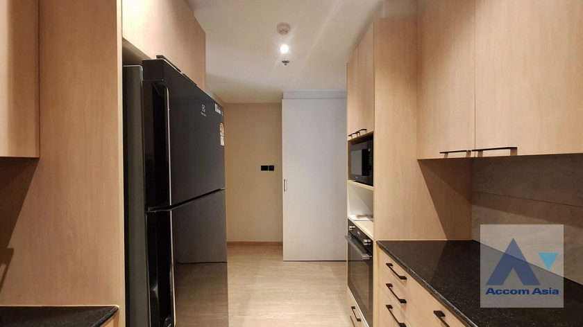 7  3 br Apartment For Rent in Sathorn ,Bangkok BTS Sala Daeng - MRT Lumphini at Children Dreaming Place - Garden AA41050