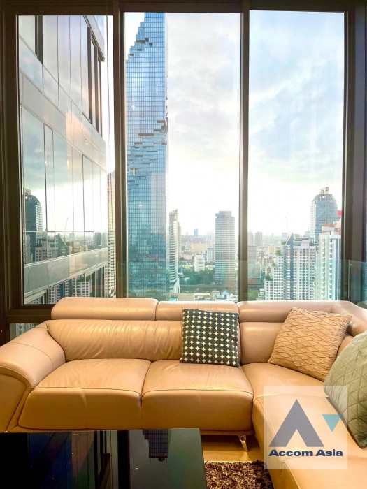  2 Bedrooms  Condominium For Rent in Silom, Bangkok  near BTS Chong Nonsi (AA41060)