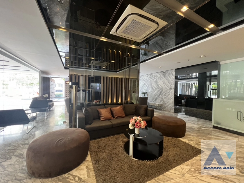 6  1 br Condominium for rent and sale in Phaholyothin ,Bangkok MRT Rama 9 - ARL Makkasan at Chewathai Residence Asoke AA41064