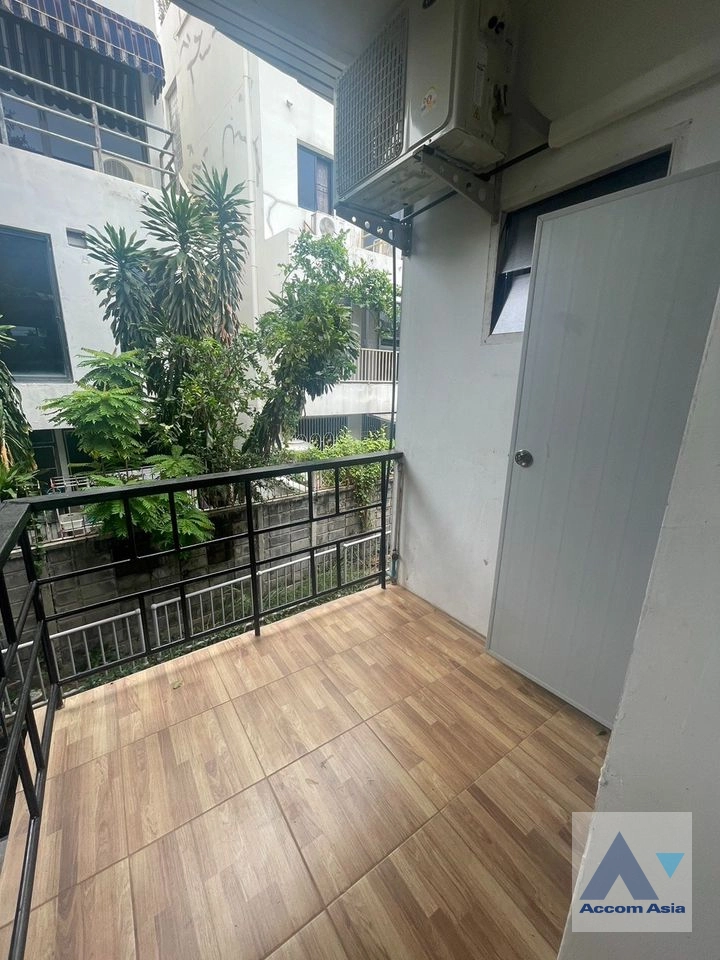 17  2 br House For Rent in sathorn ,Bangkok  AA41066