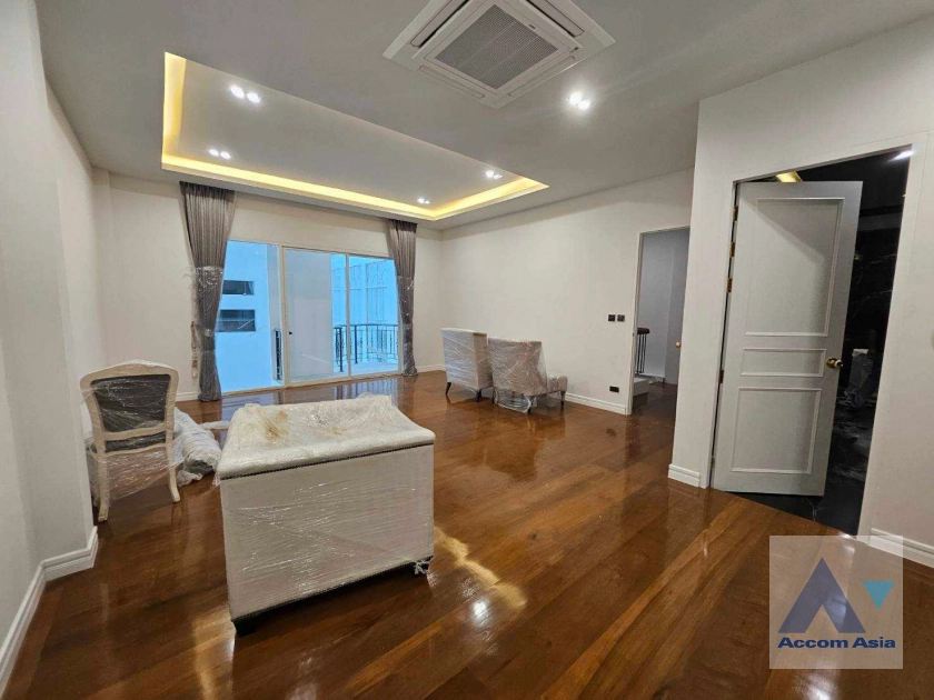 9  4 br House For Rent in Bang Na ,Bangkok BTS Bearing at Fantasia Villa 3  AA41069