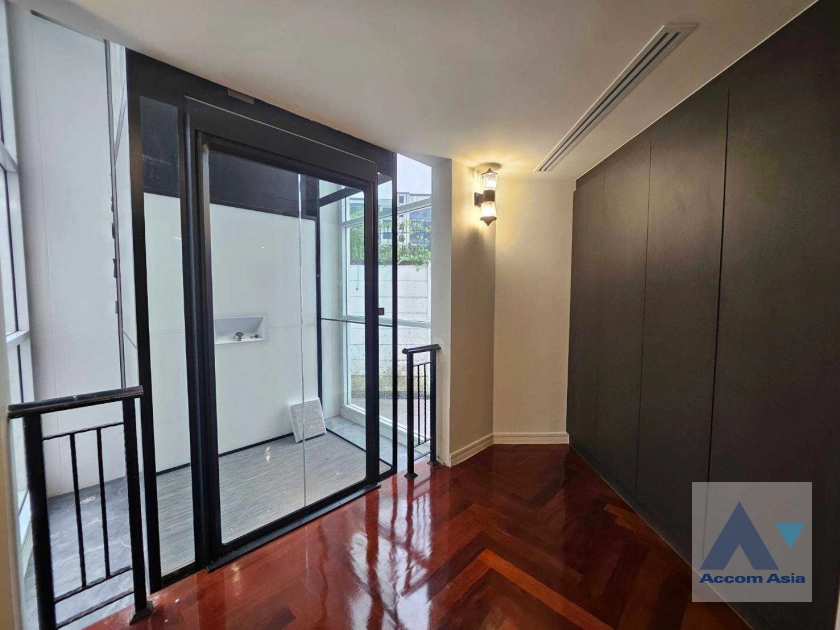 16  4 br House For Rent in Bang Na ,Bangkok BTS Bearing at Fantasia Villa 3  AA41069