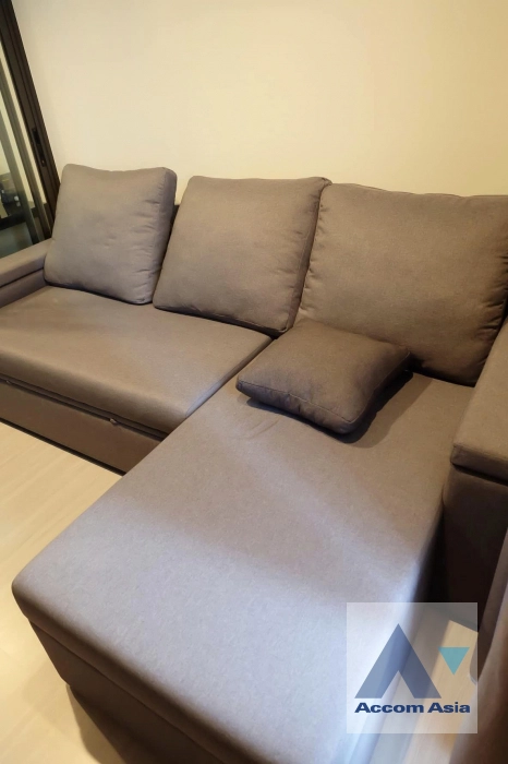  1 Bedroom  Condominium For Rent in Phaholyothin, Bangkok  near MRT Rama 9 (AA41072)