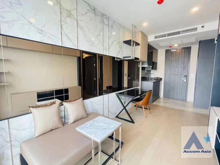  1 Bedroom  Condominium For Rent in Sukhumvit, Bangkok  near BTS Asok - MRT Sukhumvit (AA41073)