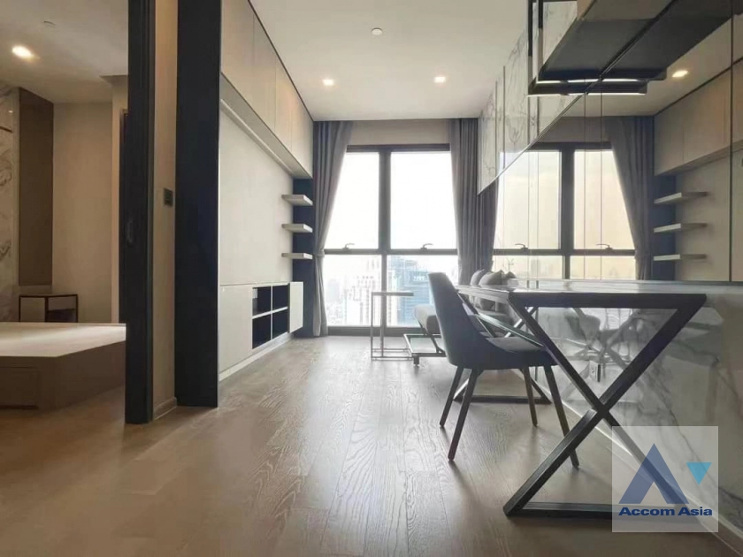  1 Bedroom  Condominium For Rent in Sukhumvit, Bangkok  near BTS Asok - MRT Sukhumvit (AA41073)