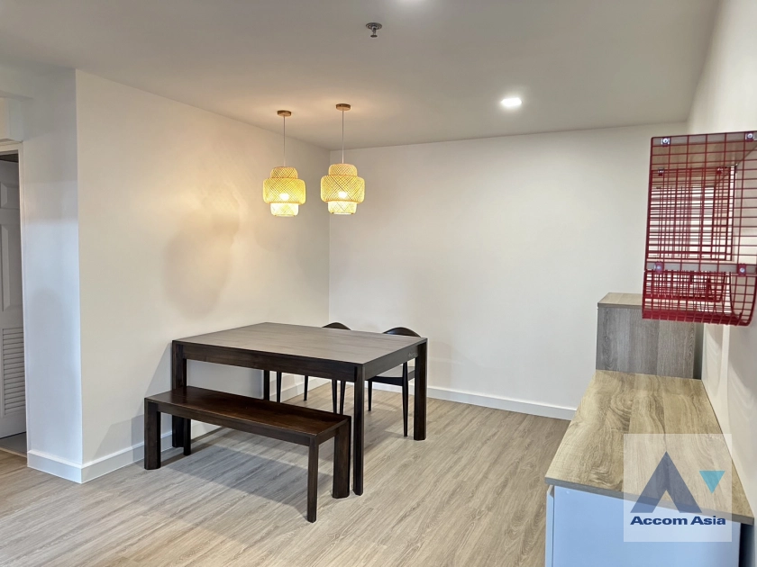  2 Bedrooms  Condominium For Rent in Sukhumvit, Bangkok  near BTS Thong Lo (AA41079)