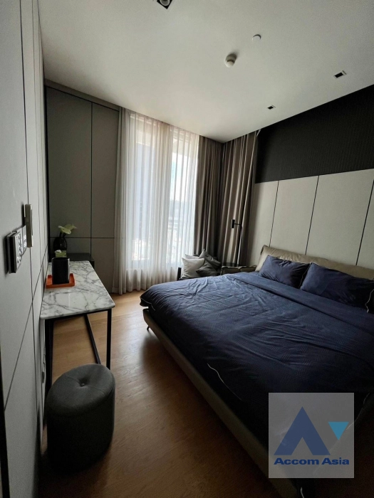  1 Bedroom  Condominium For Rent in Silom, Bangkok  near MRT Lumphini (AA41080)