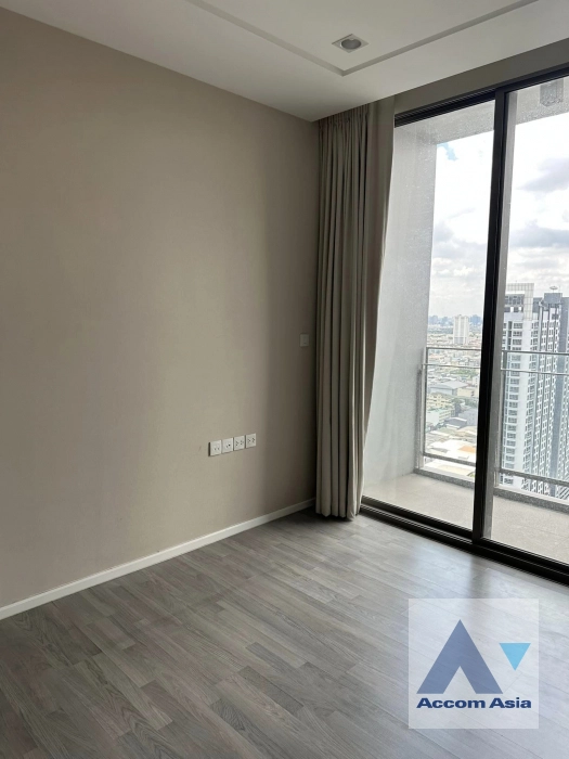  1  1 br Condominium For Sale in Phaholyothin ,Bangkok  at 333 Riverside AA41092