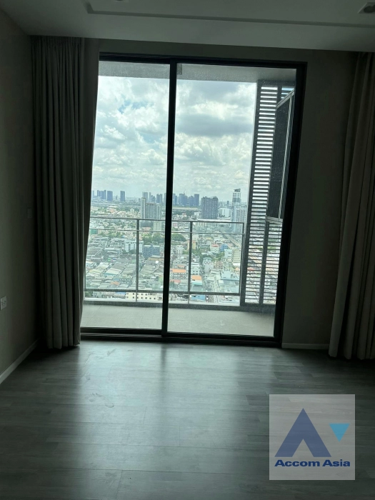 6  1 br Condominium For Sale in Phaholyothin ,Bangkok  at 333 Riverside AA41092