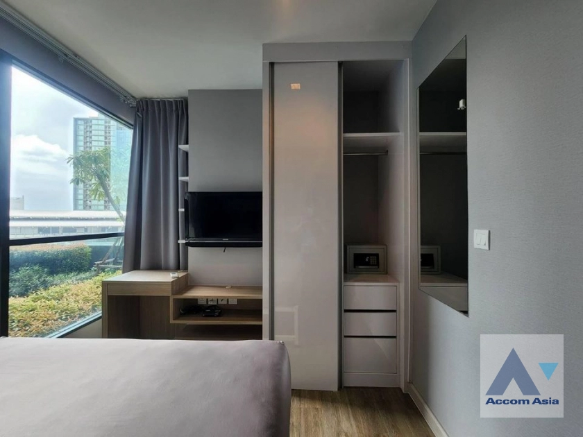 5  2 br Condominium For Sale in Charoennakorn ,Bangkok  at Ideo Mobi Sathorn AA41098