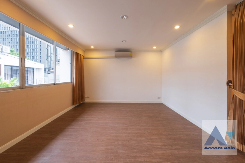 22  3 br Townhouse For Rent in sukhumvit ,Bangkok BTS Ekkamai AA41105