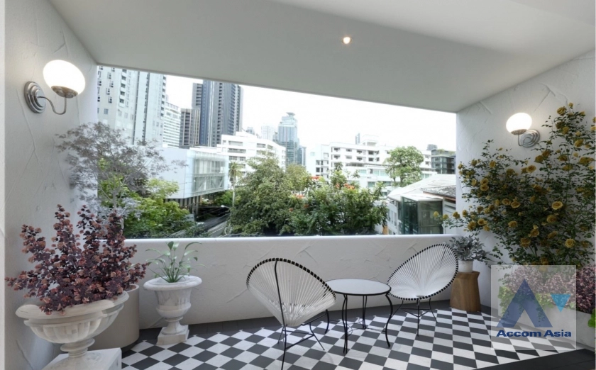  2 Bedrooms  Condominium For Sale in Sukhumvit, Bangkok  near BTS Thong Lo (AA41110)