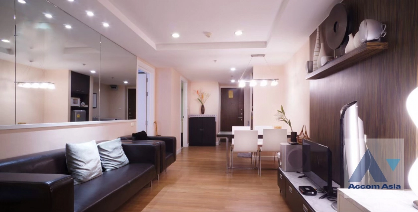  1 Bedroom  Condominium For Sale in Sukhumvit, Bangkok  near BTS Nana (AA41115)