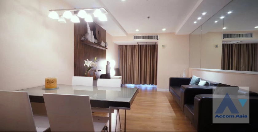  1 Bedroom  Condominium For Sale in Sukhumvit, Bangkok  near BTS Nana (AA41115)