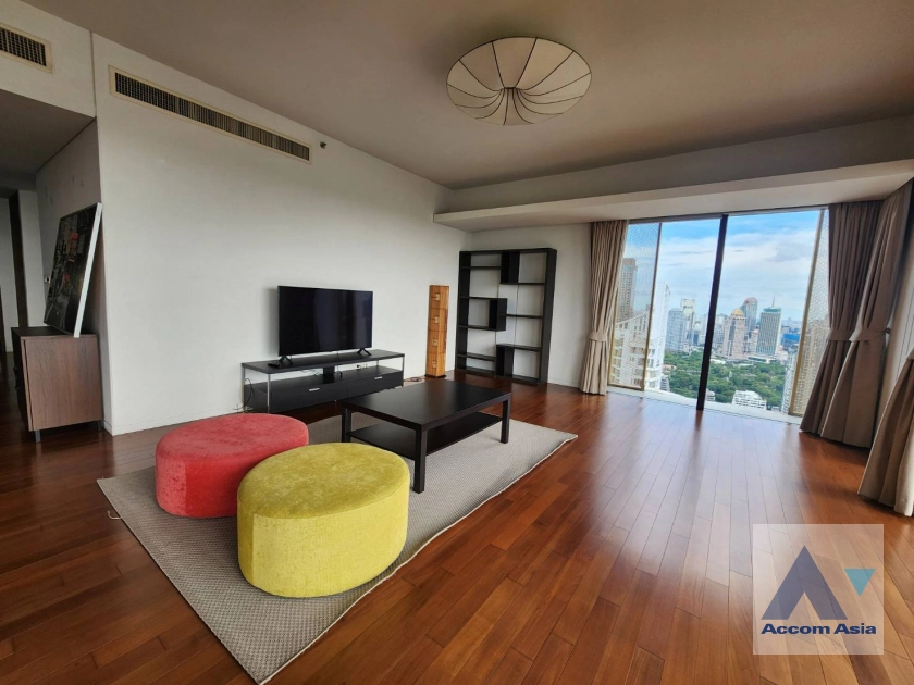  Hansar Residence Condominium  3 Bedroom for Rent BTS Ratchadamri in Ploenchit Bangkok