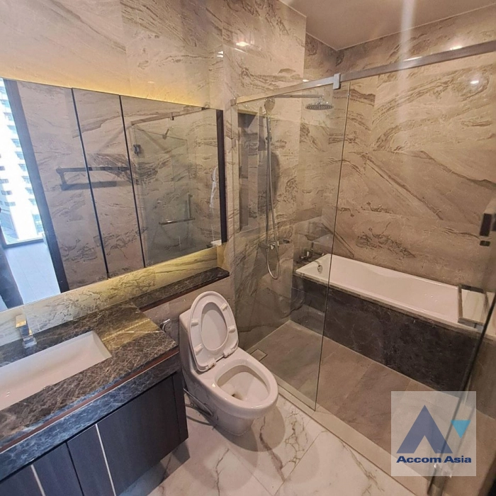  1 Bedroom  Condominium For Rent in Sukhumvit, Bangkok  near BTS Phrom Phong (AA41126)