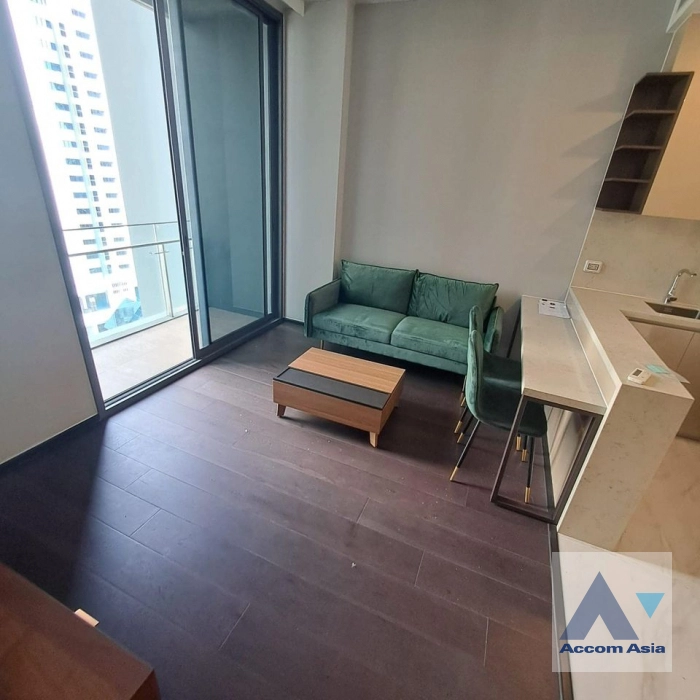  1 Bedroom  Condominium For Rent in Sukhumvit, Bangkok  near BTS Phrom Phong (AA41126)