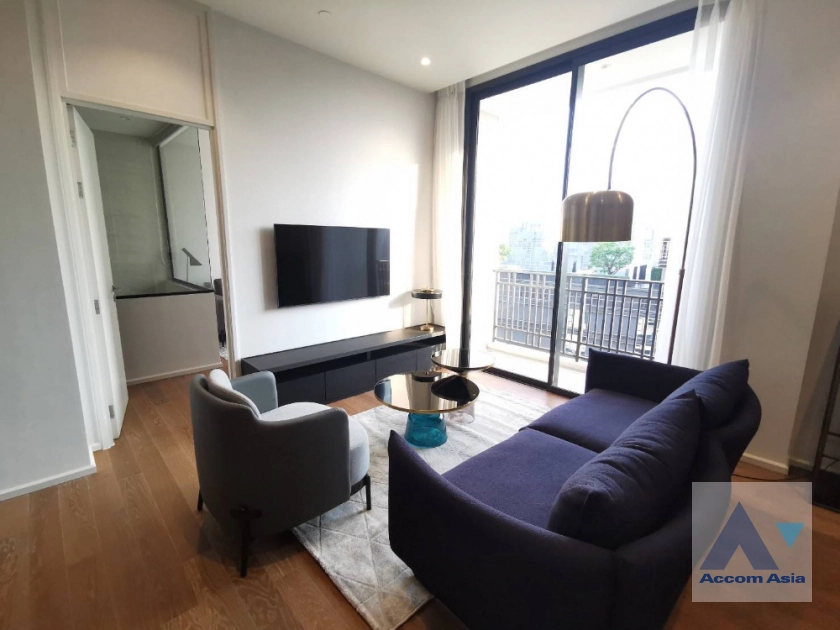  2 Bedrooms  Condominium For Rent in Ploenchit, Bangkok  near BTS Ploenchit (AA41129)