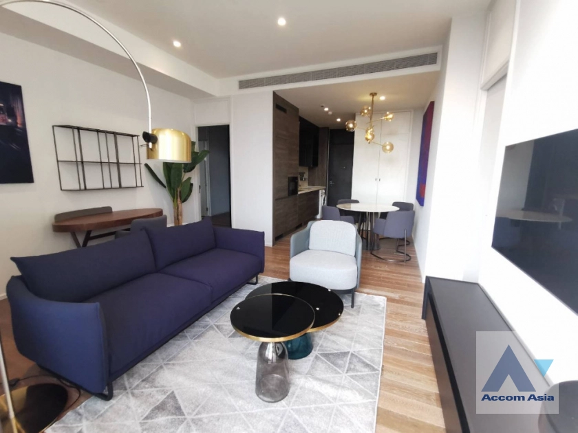  2 Bedrooms  Condominium For Rent in Ploenchit, Bangkok  near BTS Ploenchit (AA41129)