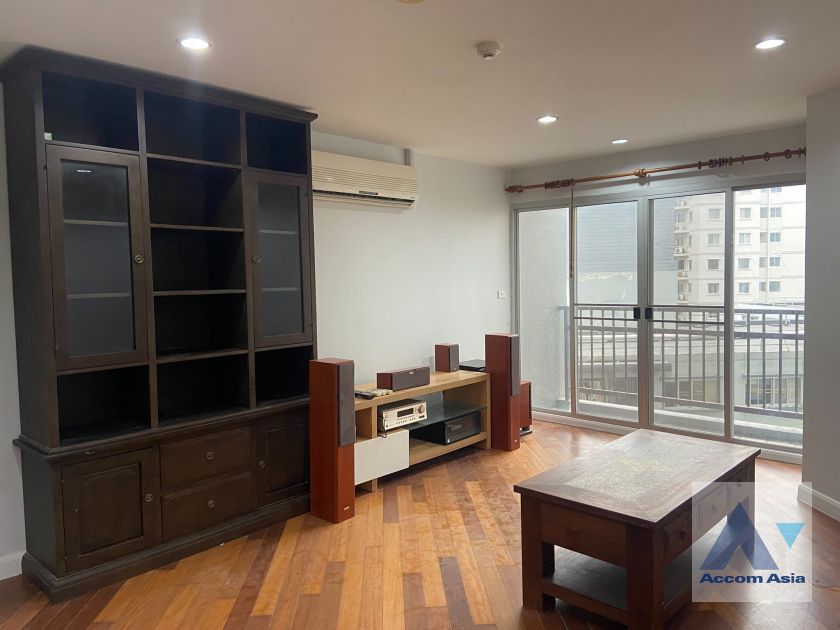  2 Bedrooms  Condominium For Rent in Charoenkrung, Bangkok  near BRT Thanon Chan (AA41131)