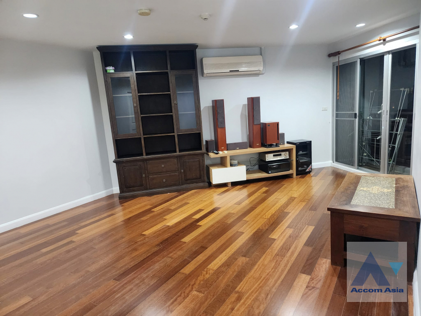  1  2 br Condominium For Rent in Charoenkrung ,Bangkok BRT Thanon Chan at Belle Park Residence AA41131