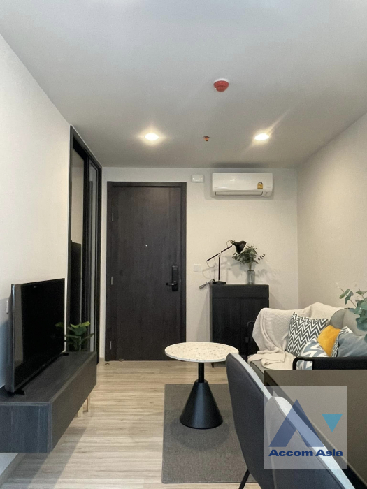  1 Bedroom  Condominium For Rent & Sale in Ratchadapisek, Bangkok  near MRT Sutthisan (AA41142)