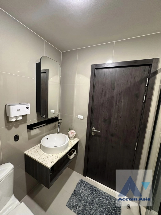 5  1 br Condominium For Sale in Ratchadapisek ,Bangkok MRT Sutthisan at XT Huaikhwang  AA41150