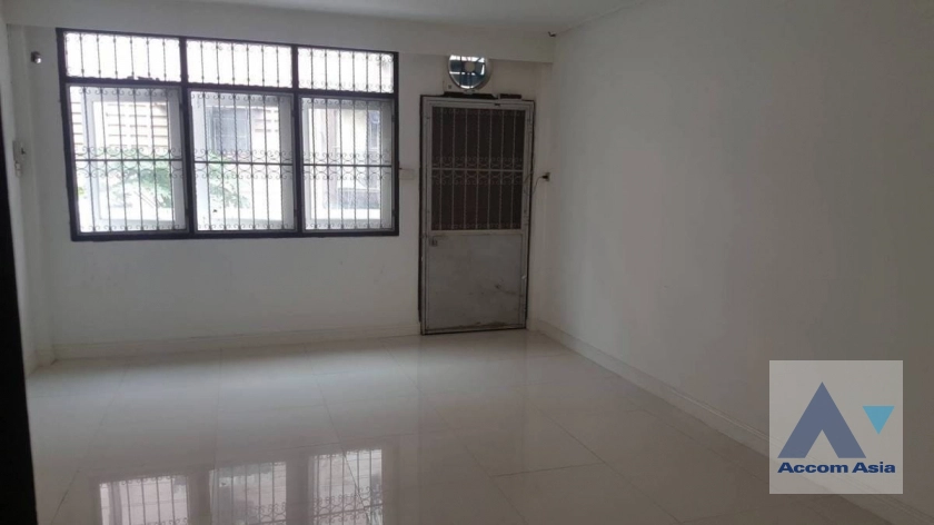 6  4 br Townhouse For Rent in ratchadapisek ,Bangkok MRT Thailand Cultural Center AA41151