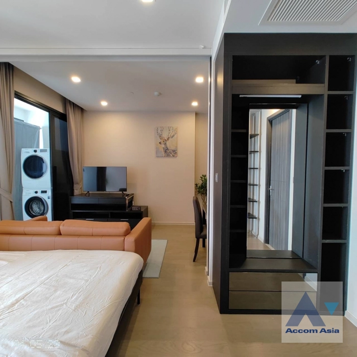  1 Bedroom  Condominium For Rent in Sukhumvit, Bangkok  near BTS Asok - MRT Sukhumvit (AA41152)