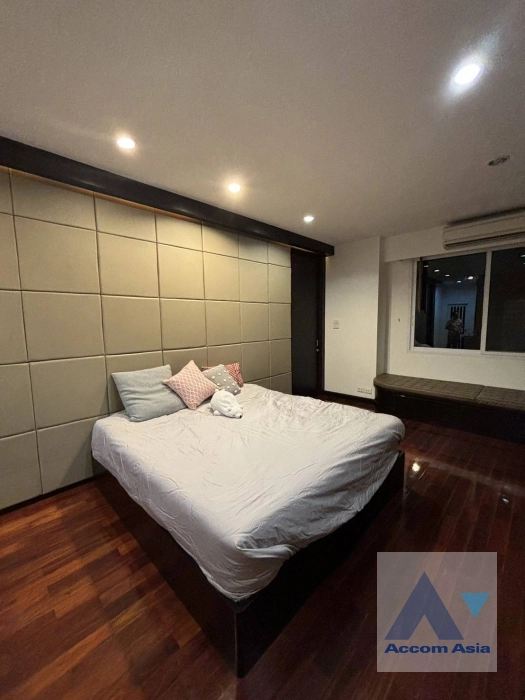 5  3 br House For Rent in Ratchadapisek ,Bangkok  at Baan Ladprao AA41154