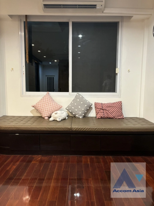 4  3 br House For Rent in Ratchadapisek ,Bangkok  at Baan Ladprao AA41154