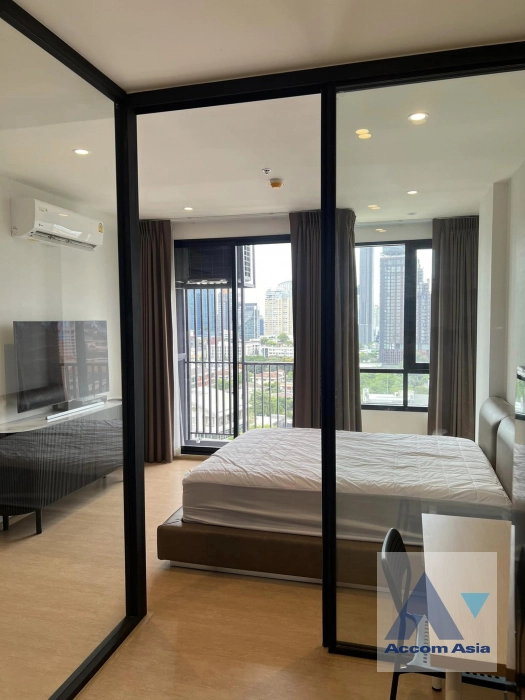 Pet friendly |  1 Bedroom  Condominium For Rent in Sukhumvit, Bangkok  near BTS Ekkamai (AA41160)