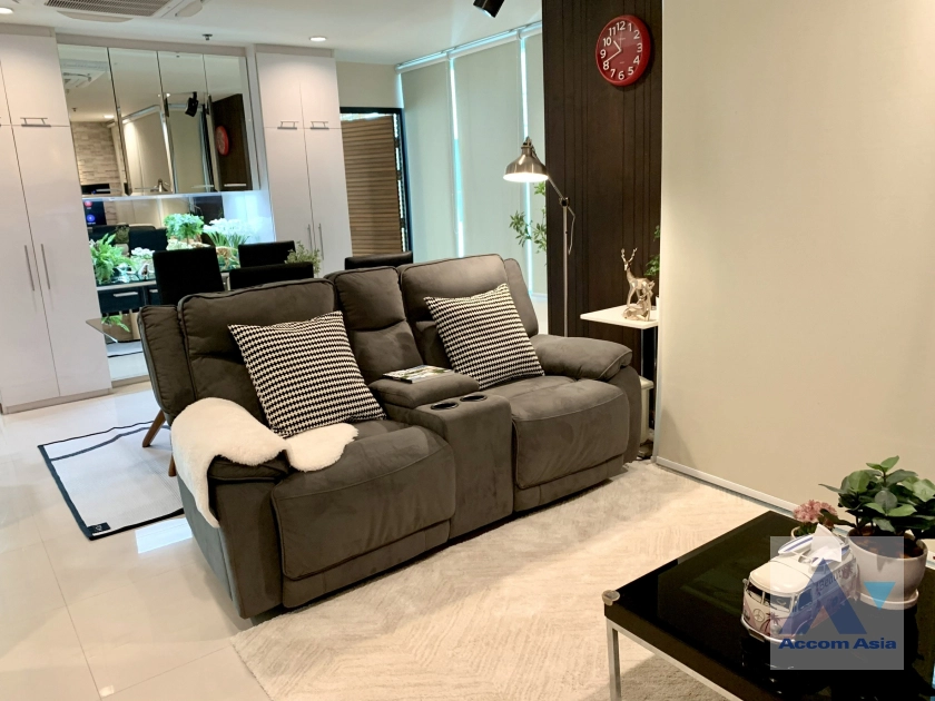 Corner Unit |  2 Bedrooms  Condominium For Rent & Sale in Sukhumvit, Bangkok  near MRT Phetchaburi (AA41163)