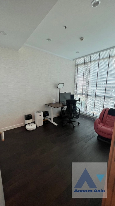  2 Bedrooms  Condominium For Rent in Sukhumvit, Bangkok  near BTS Phrom Phong (AA41166)