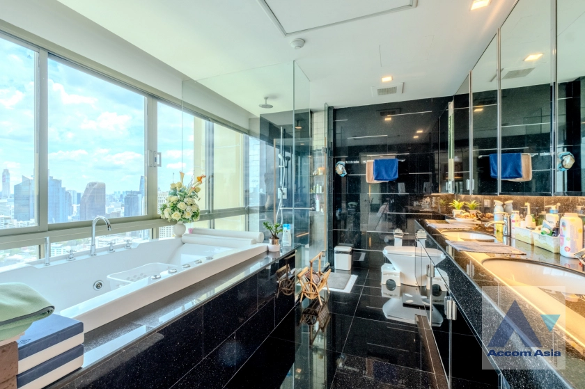 16  3 br Condominium For Rent in Sukhumvit ,Bangkok BTS Asok - MRT Sukhumvit at The Lakes AA41172