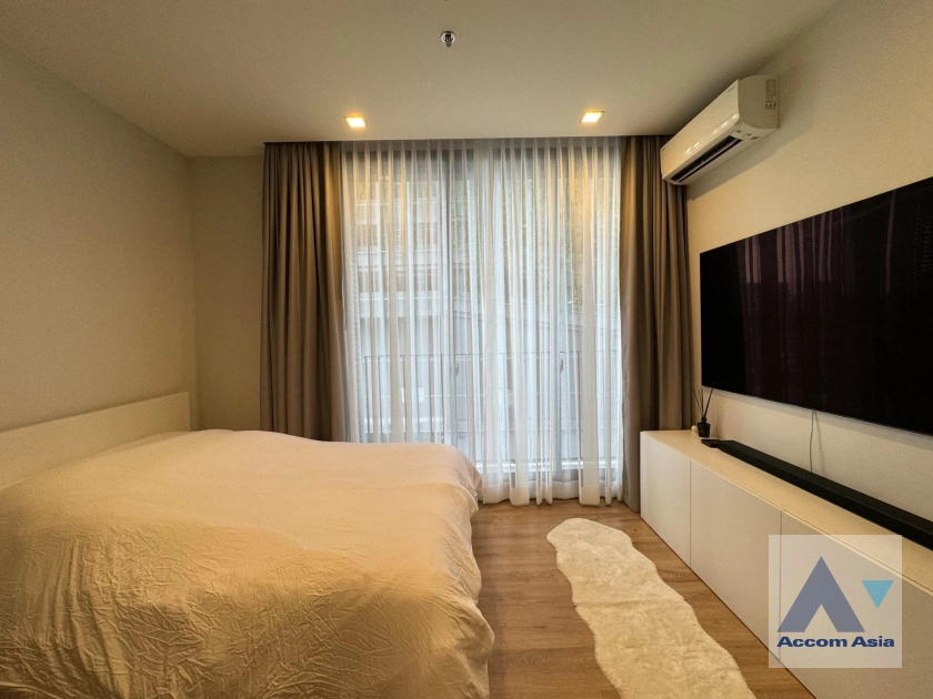  1 Bedroom  Condominium For Sale in Phaholyothin, Bangkok  near BTS Ari (AA41174)