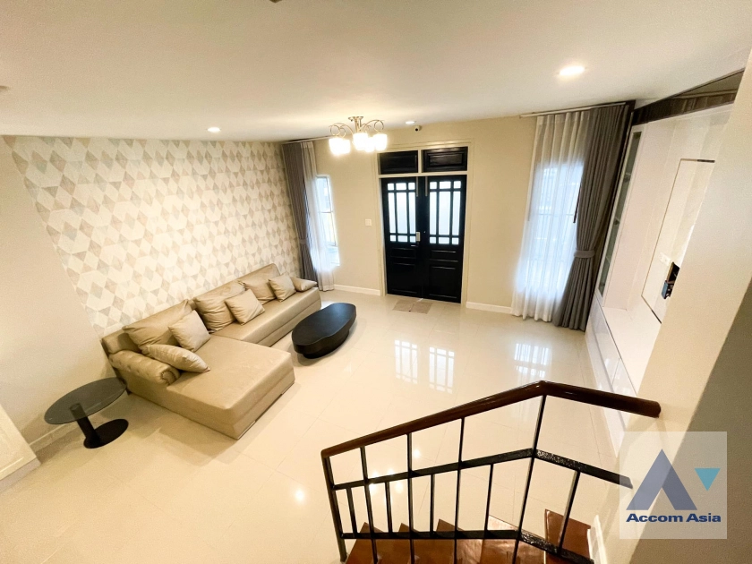  1  3 br Townhouse for rent and sale in Sukhumvit ,Bangkok BTS Bang Chak at Leon Sukhumvit 62 AA41176