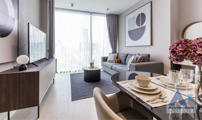  1 Bedroom  Condominium For Rent in Sathorn, Bangkok  near BTS Chong Nonsi (AA41185)