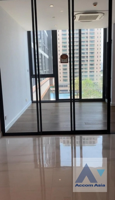  1 Bedroom  Condominium For Rent in Sathorn, Bangkok  near BTS Chong Nonsi - MRT Lumphini (AA41186)