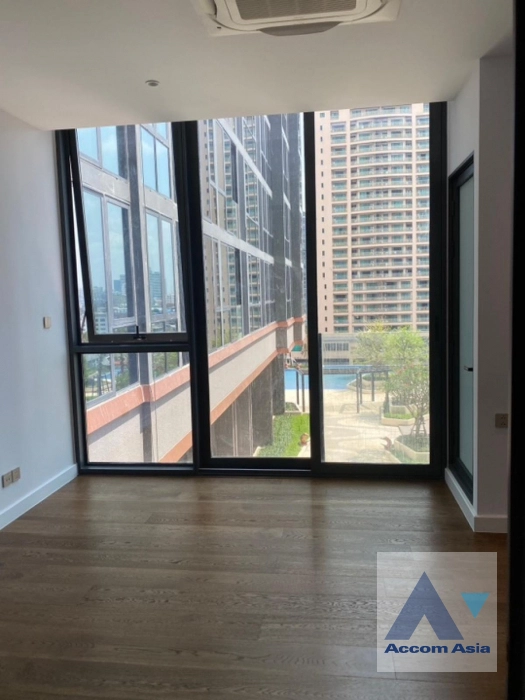  1 Bedroom  Condominium For Rent in Sathorn, Bangkok  near BTS Chong Nonsi - MRT Lumphini (AA41186)