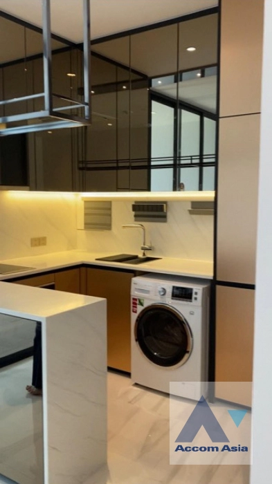  1 Bedroom  Condominium For Rent in Sathorn, Bangkok  near BTS Chong Nonsi - MRT Lumphini (AA41186)