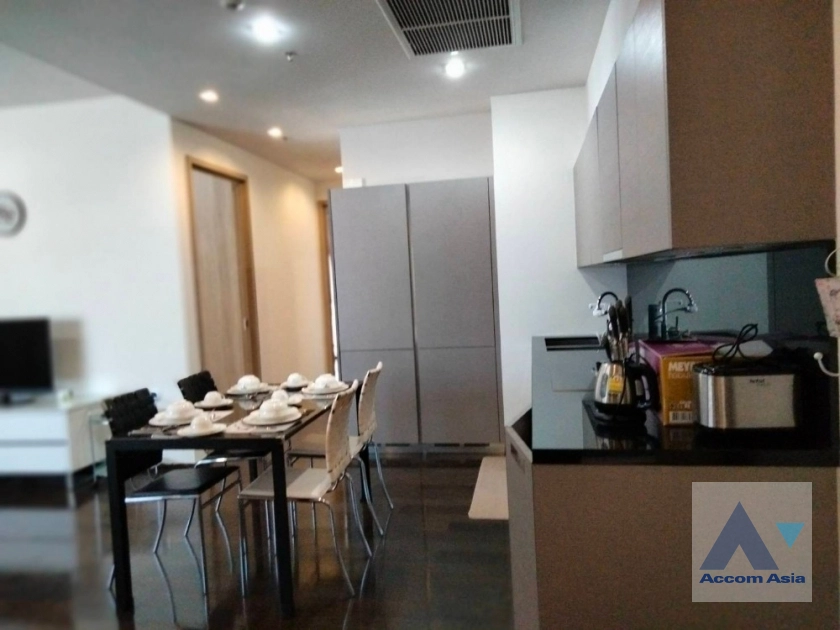  2 Bedrooms  Condominium For Rent in Sukhumvit, Bangkok  near BTS Phrom Phong (AA41187)