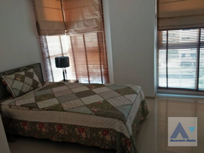 Corner Unit |  2 Bedrooms  Condominium For Rent in Sukhumvit, Bangkok  near BTS Thong Lo (AA41188)