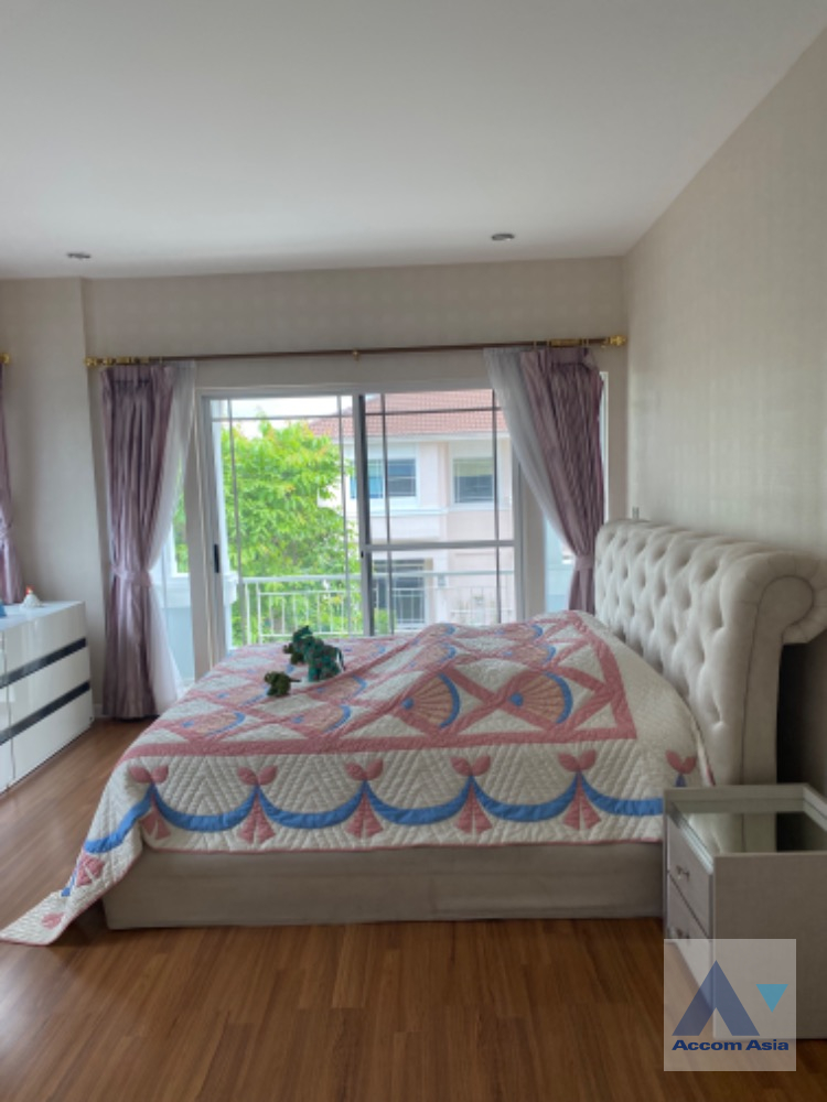 16  3 br House For Rent in Petchkasem ,Bangkok  at Nantawan Sathorn Ratchaphruk AA41190