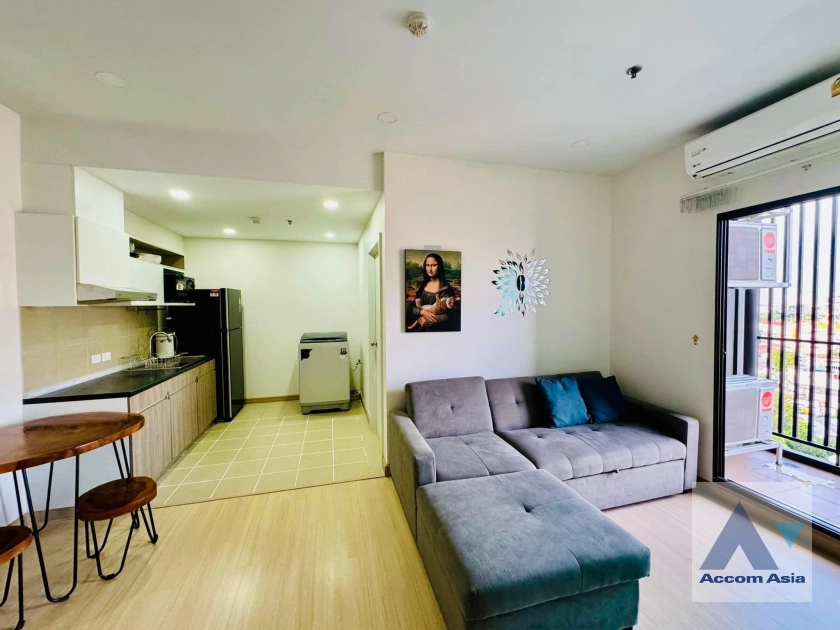  2 Bedrooms  Condominium For Sale in Charoennakorn, Bangkok  near BTS Wongwian Yai (AA41194)