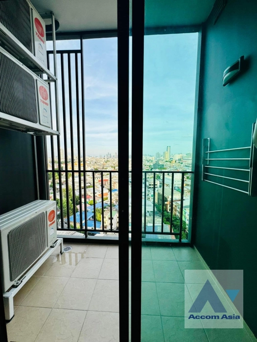 11  2 br Condominium For Sale in Charoennakorn ,Bangkok BTS Wongwian Yai at Supalai Loft Prajadhipok-Wongwian Yai AA41194