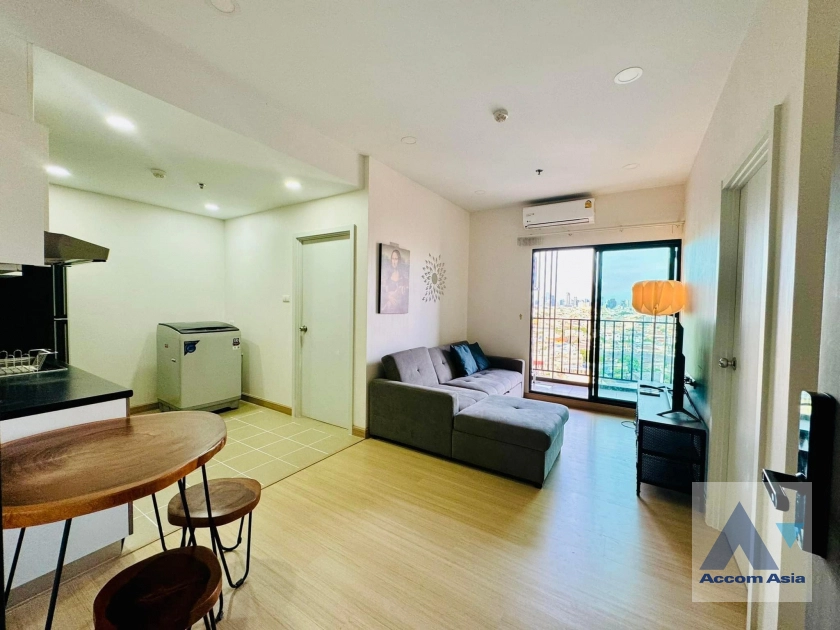  2 Bedrooms  Condominium For Sale in Charoennakorn, Bangkok  near BTS Wongwian Yai (AA41194)