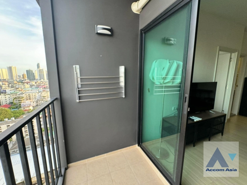 15  2 br Condominium For Sale in Charoennakorn ,Bangkok BTS Wongwian Yai at Supalai Loft Prajadhipok-Wongwian Yai AA41194