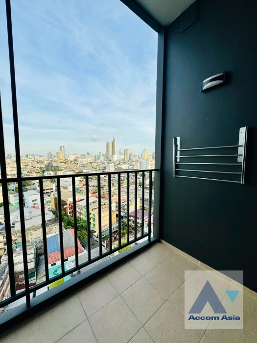 14  2 br Condominium For Sale in Charoennakorn ,Bangkok BTS Wongwian Yai at Supalai Loft Prajadhipok-Wongwian Yai AA41194